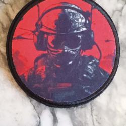 Patch tactique (syst&egrave;me velcro ) soldat casque ( livraison gratuite par lettre )