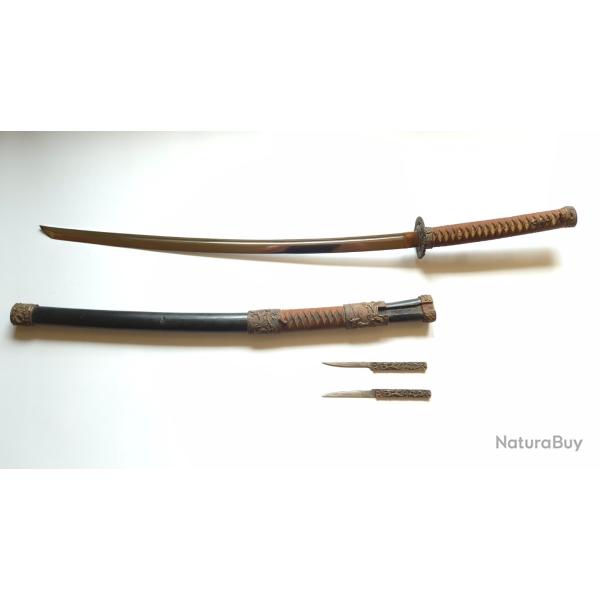 Sabre katana avec couteaux de fourreaux