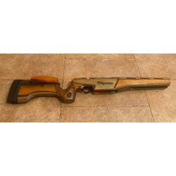 Crosse original Tikka T3 Sporter en bois lamell&eacute;-coll&eacute; huil&eacute;