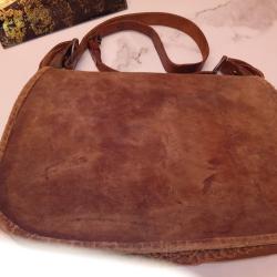 GIBECIERE CUIR VINTAGE.