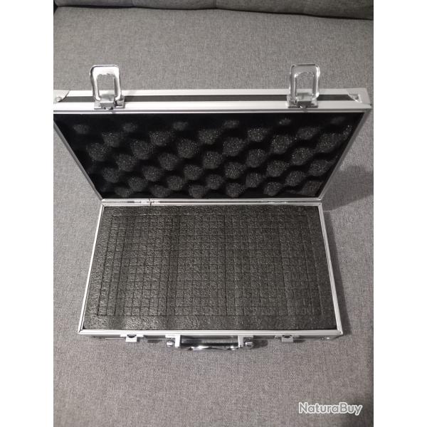 MALETTE ANTICHOCS NEUVE AVEC MOUSSE PR�D�COUP�E