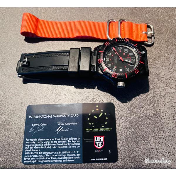 Montre luminox s�rie 8800 navy seal