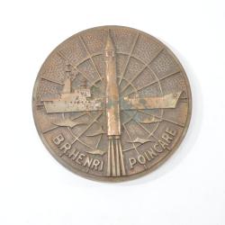 Tape de bouche Marine Nationale B.R. HENRI POINCARE bronze Arthus Bertrand Paris D&eacute;coration souvenir