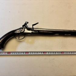 Pistolet &agrave; silex 18e