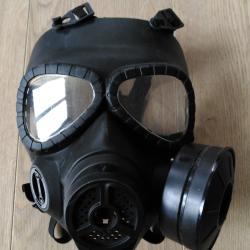 Masque &agrave; gaz factice