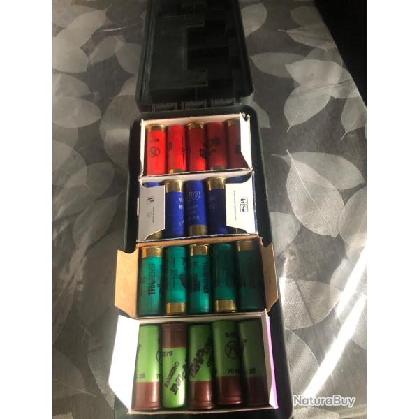4 boites de 25 de cartouches  pour chasse,baltrap,fob, cheddite rio, mari, plombs de 7,5/    cal 12