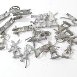 Lot de soldats de plomb ou &eacute;tain ? Plat d'&eacute;tain ? Soldats de Napol&eacute;on, Premier Empire, canon...