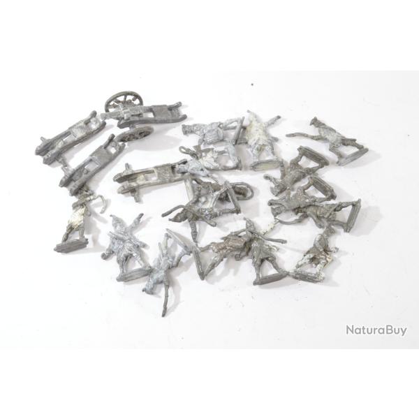 Lot de soldats de plomb ou �tain ? Plat d'�tain ? Soldats de Napol�on, Premier Empire, canon...