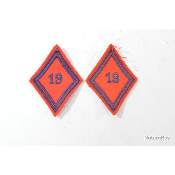 Insignes bras losanges mod�le 1945 Arm�e Fran�aise, 19 RA R�giment d'Artillerie. Indochine Alg�rie