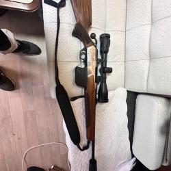 Carabine &agrave; culasse lin&eacute;aire Browning Maral 4 x