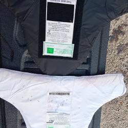 Ench&egrave;re A lot de 2 plaques balistiques contre les armes de poings et les lames 63/374 et 54/41