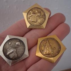 LOT DE PIN'S COSMOS ESPACE MARS-2 LOUNA-3 URSS CCCP 60s