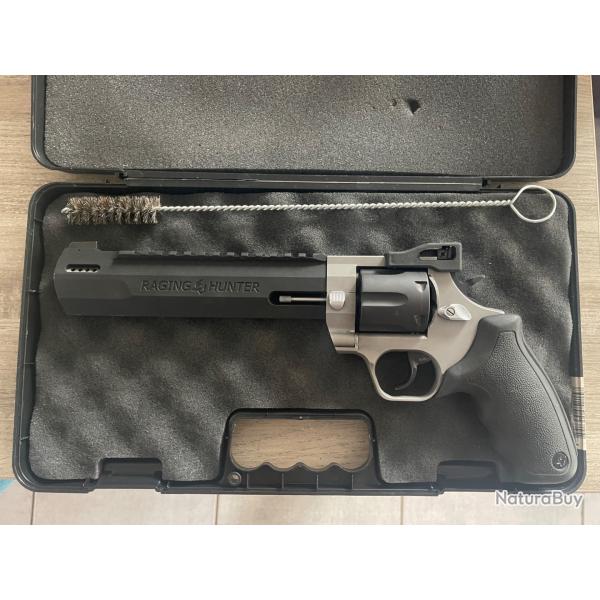 Revolver Mod�le 44 Hunter 8-3/8'� Duo Tone 44 Mag Comme Neuf en malette