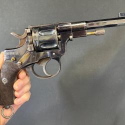 MAGNIFIQUE REVOLVER HUSQVARNA 1ere serie cal 7,5/32sw long