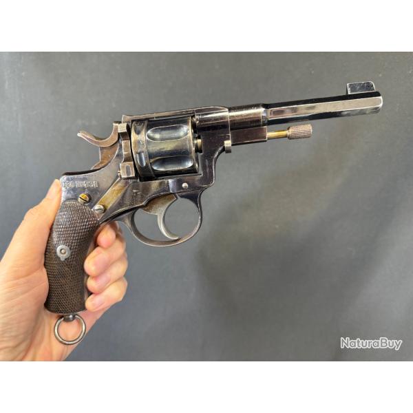 MAGNIFIQUE REVOLVER HUSQVARNA 1ere serie cal 7,5/32sw long