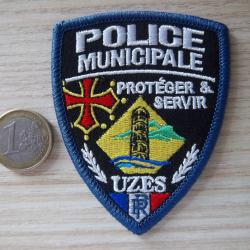 &eacute;cusson obsol&egrave;te Uz&egrave;s Gard Occitanie police municipale