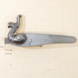 Ancienne platine de fusil de chasse &agrave; chien. Compl&egrave;te avec ressort. Restauration arme ancienne (B)