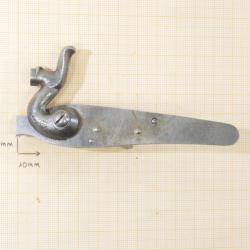 Ancienne platine de fusil de chasse &agrave; chien. Compl&egrave;te avec ressort. Restauration arme ancienne (D)