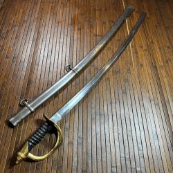 SABRE DE CAVALERIE AVEC FOURREAU ANCIENNE REPRO