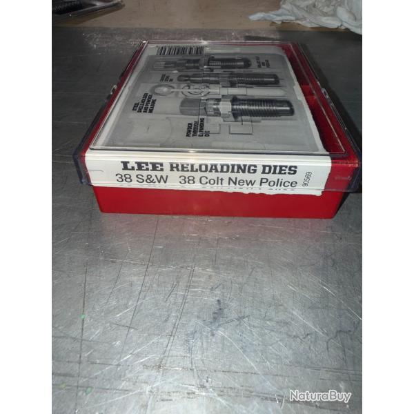 JEU D'OUTILS DE RECHARGEMENT LEE  CALIBRE  38 S&W , 38 COLT NEW POLICE COMPLET AVEC SON SHELL HOLDER