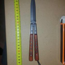 Couteau Papillon Balisong Butterfly Lame Acier Inox Manche Bois Ajour&eacute; S&eacute;curit&eacute; par V&eacute;rrou