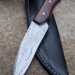 Couteau Karambit Lame Acier Damas 256 Couches Manche Bois de Rose Etui Simili Cuir Fabr Artisanale