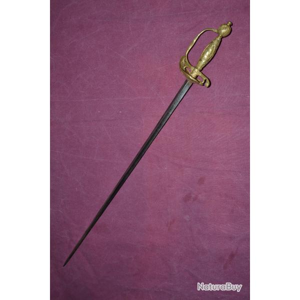 Belle Ep�e d'officier �poque Louis XVI lame grav�e.