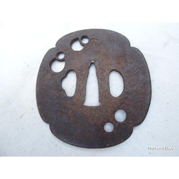 208- lot tsuba en fer pour katana  , sabre  japonais