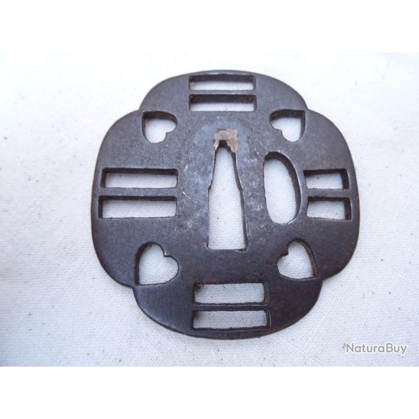 205- lot tsuba en fer pour katana ou wakisashi, sabre  japonais