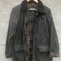 Belle  VESTE BARBOUR BEADNELL pour femme excellent etat