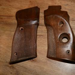 Plaquettes bois de BERETTA M76 en 22LR (mod&egrave;le avec lest en plomb)