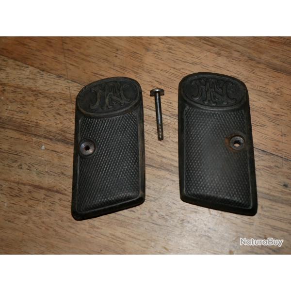 Paire de plaquettes de pistolet BROWNING 1906 en 6.35mm