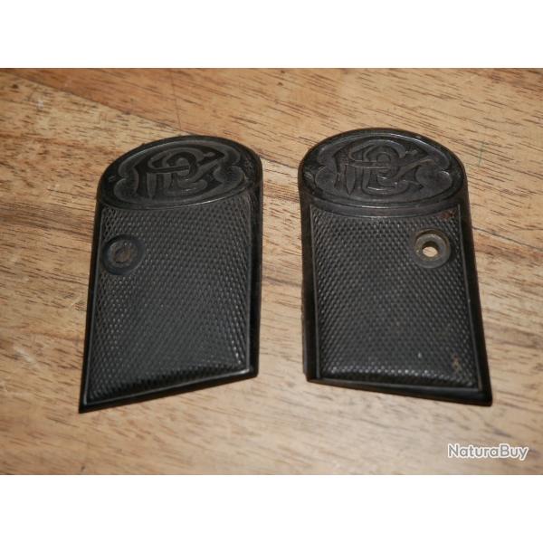 Paire de plaquettes de pistolet "Le Sans Pareil" en 6.35mm