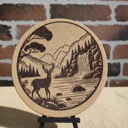 Dessous de plat en li&egrave;ge - Motif chasseur - &Oslash; 19 cm