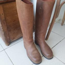 Bottes de venerie en cuir marron marque SOUBIRAC