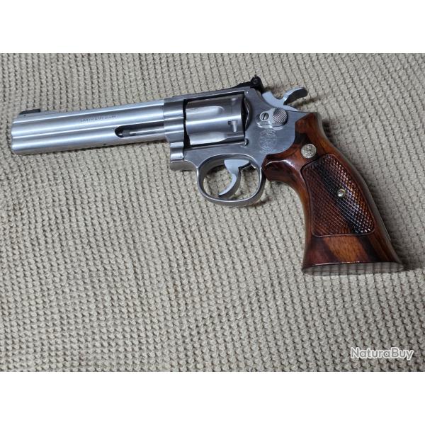 Le p�re No�l s'appelle Smith & Wesson ! Revolver S&W mod. 617 - 22LR - 6" Inox - 6 cps - ADF-BJ076