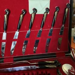 Couteaux et fourchettes oriantales