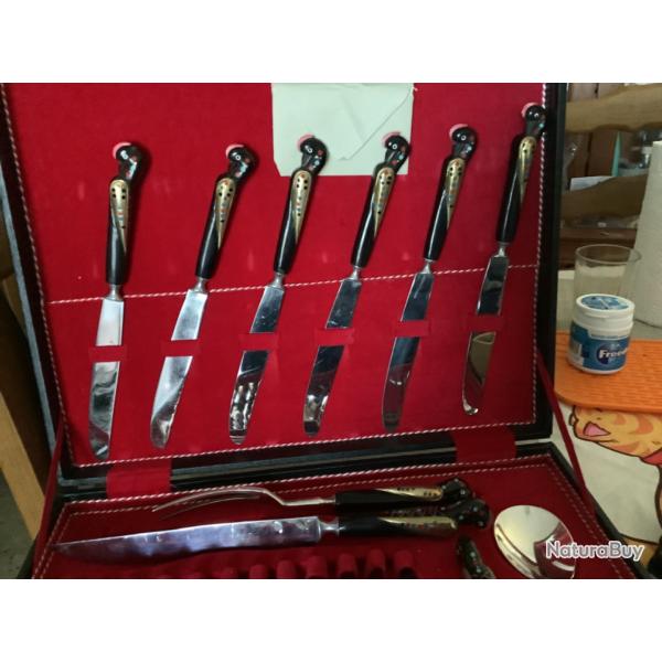 Couteaux et fourchettes oriantales