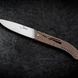 S&eacute;rie Limit&eacute;e: manche Cuivre Martel&eacute; (Thiers, Cutter, James) Le Thiers lame carbone