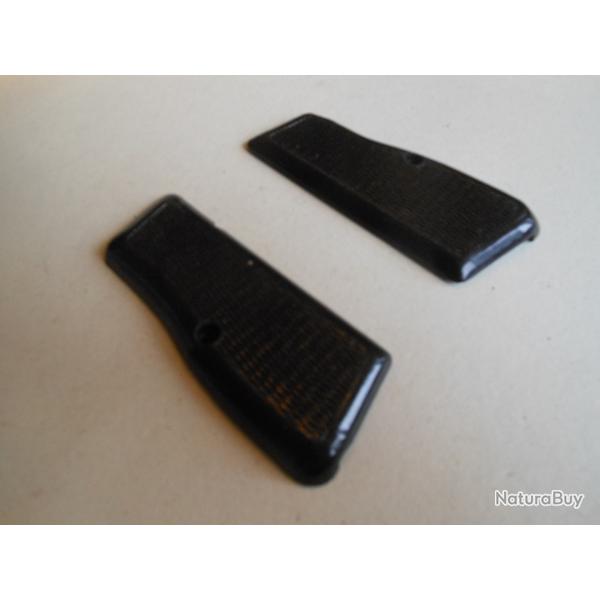 PAIRE DE PLAQUETTES EN PLASTIQUE BRUN POUR PISTOLET GP 35