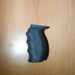 Poign&eacute;e famas