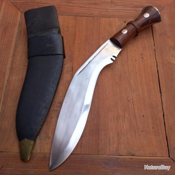 Joli Couteau KUUKRI Manche en Bois Fourreau en Cuir