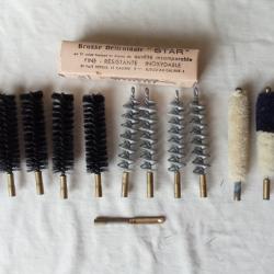 Lot de 14 &eacute;couvillons ( acier ,crin, laine ,chiffon )en calibre 14m/m.