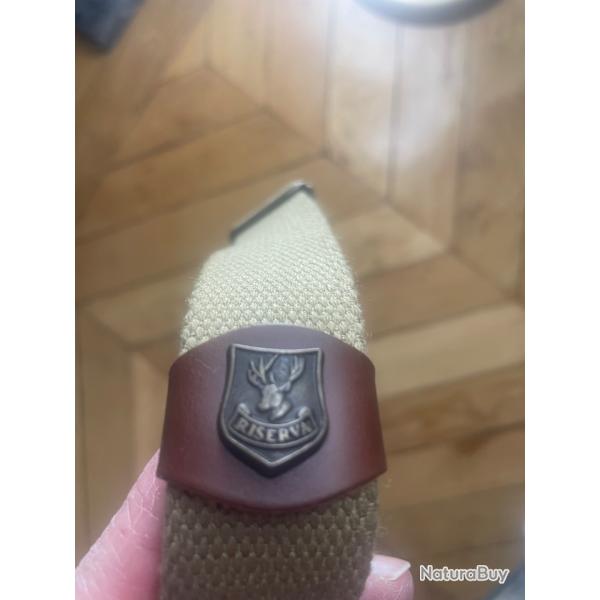 Magnifique et confortable bretelle de carabine Riserva