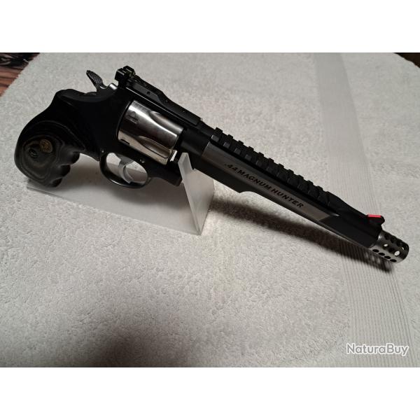R�volvers S&W 44 magnum performance center