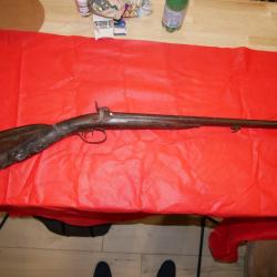 Fusil de chasse &agrave; percussion &agrave; restaurer, crosse cass&eacute;e