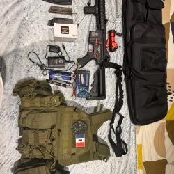 Lot airsoft complet - M4 Colt Sierra + &eacute;quipement + point rouge