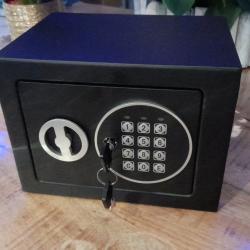 Coffre-fort Nor-tec  17 x 23 x 17 cm.