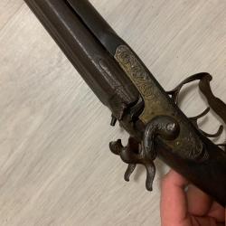 Juxtapos&eacute; &agrave; poudre noir