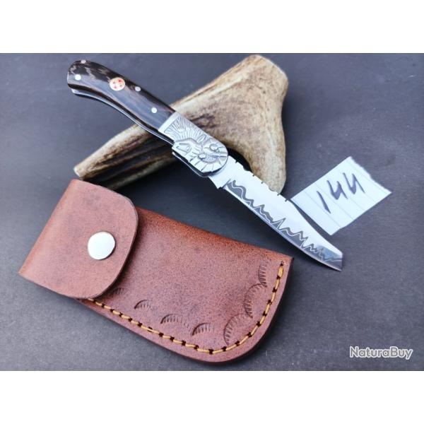 Couteau de pliant fait � main lame acier D2 manche en bois de Weng� 144